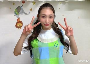 FC2-PPV-1764902 超好色】幼兒園老師25歲【阿里男友】美女變身變態女豬，白天從一張溫柔的臉，晚上伸出男人的屁股洞【外流】